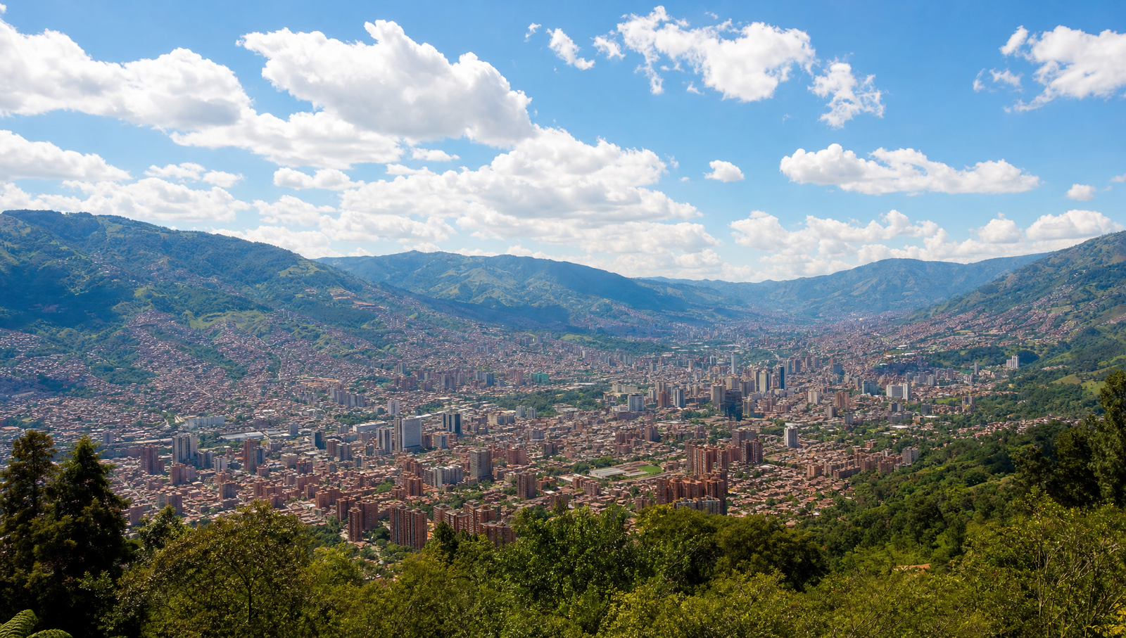 La Ciudad y las Montañas